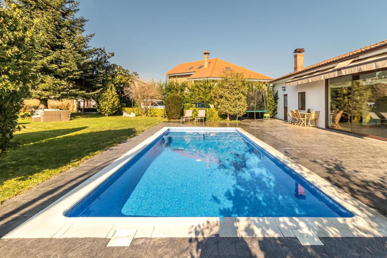 Impresionante Villa Entre Mar Y Montana La Cavada ภายนอก รูปภาพ